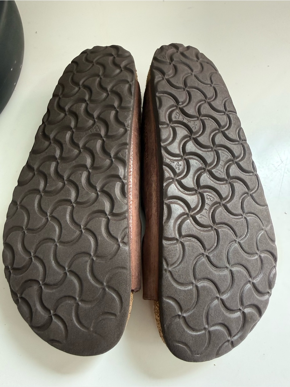 Birkenstock Arizona women size 5 soft footbed Brown Two-Strap Arizona Sandals - Picture 8 of 10